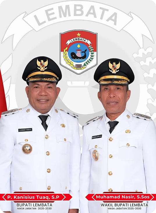 Petani lokal Lembata memanen hasil bumi